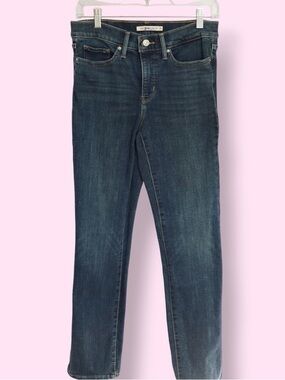 Levi’s 314 Shaping Straight Jeans Size 28 Medium Wash Denim